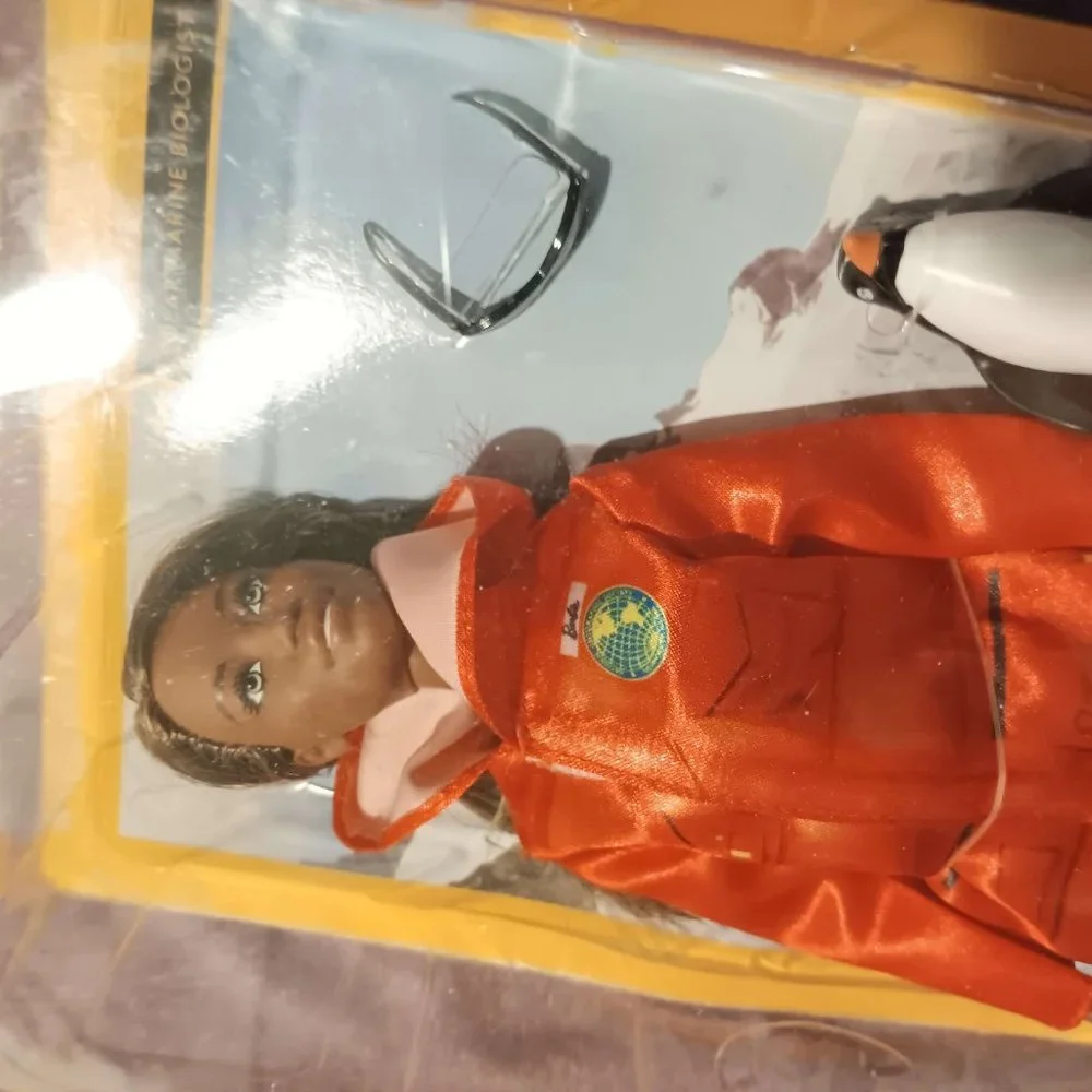 Barbie doll - Picture 3 of 11